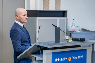 Pressebild-Helmholtz-Preis2026-Kajetanfijalkowski-Fotoptb-1920x1080ctdqmat-De
